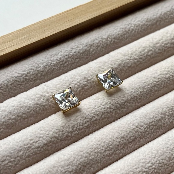 E006 | Bold Princess Cut Stud Earrings - Picture 2 of 5